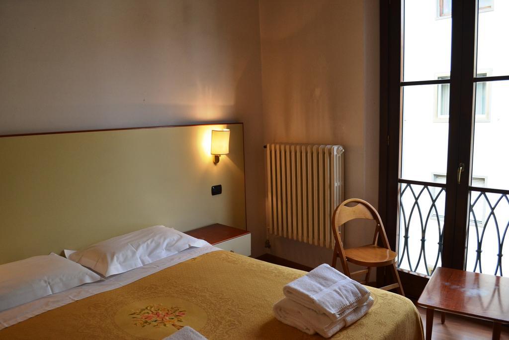 Hotel Casa Del Lago Florencia Habitación foto
