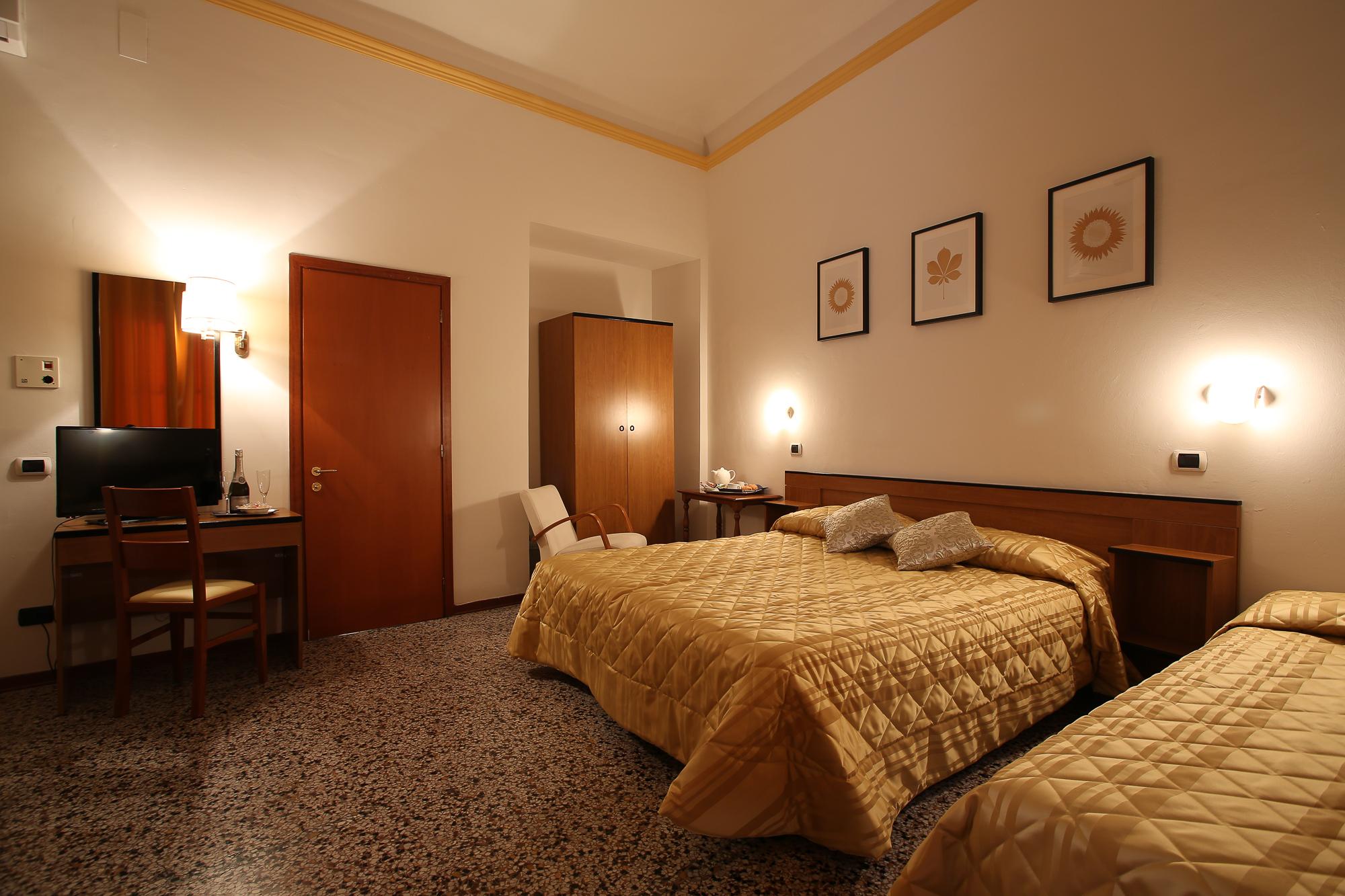 Hotel Casa Del Lago Florencia Exterior foto