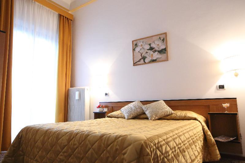 Hotel Casa Del Lago Florencia Exterior foto